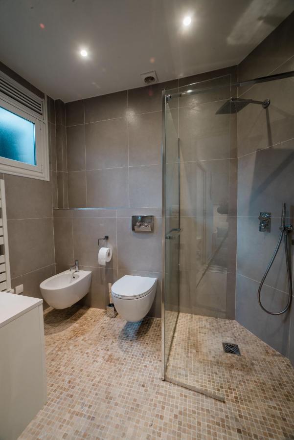 SUITE COCTEAU : au cœur de la Rive Gauche, neuf, design, 2/4/6 personnes Paris Extérieur photo